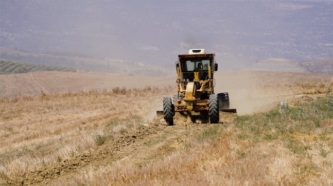 Tarsus Belediyesi, Koçömerli Mahallesi’nde 10 Kilometrelik Arazi Yolunu Onardı