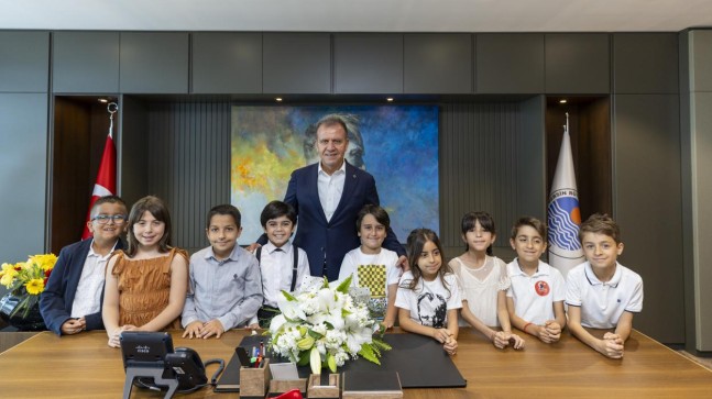 Başkan Seçer, 23 Nisan Dolayısıyla Çocuklarla Bir Araya Geldi