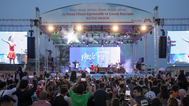 Uluslararası Çocuk Festivali’nin 3. Gününde Melis Fis Konseri Damga Vurdu