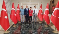 Atletizm Şampiyonası Birincisi Furkan Emre Kara Kaymakam Akyüz’ü Ziyaret Etti