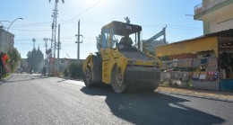 MERSİN BÜYÜKŞEHİR BELEDİYESİ ,YENİCE ‘DE YOL BAKIM ONARIM ÇALIŞMASI YAPTI