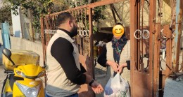 Tarsus Umut Kervanı Regaip kandili’nde muhtaç ailelere gıda paketi yardımı ulaştırdı.
