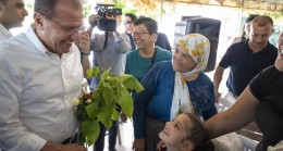 Başkan Seçer, Bayram Dolayısıyla Mezitli Halkıyla Bir Araya Geldi