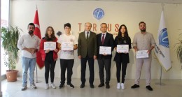 TEKNOFEST İZMİR’DE TARSUS AMERİKAN KOLEJİ’NDEN TÜRKİYE BİRİNCİLİĞİ