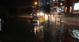 Tarsus’ta Ani Yağmur ve Şiddetli Fırtına Felakete Yol Açtı