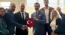 AK GENÇLİK TARSUS İLÇE BAŞKANLIĞI’NIN AÇILIŞI GERÇEKLEŞTİ