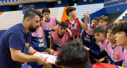 TARSUS’UN MERSİN’DEKİ BASKETBOL TEMSİLCİSİ İDEAL AKADEMİ TÜM YAŞLARDA RESMI MAÇLARA KATILMAYA DEVAM EDİYOR