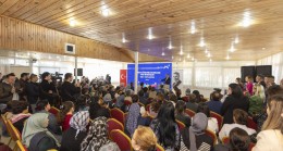 Başkan Seçer, Aydıncık Kurs Merkezi’nde Eğitim Gören Öğrencilerin Aileleriyle Buluştu