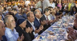 Başkan Seçer, Anamur Halkıyla Birlikte İftar Yaptı