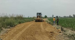 BAŞKAN BOLTAÇ’A MAHALLE SAKİNLERİNDEN TAM NOT KIRSALDA YOL BAKIM ÇALIŞMALARI SÜRÜYOR