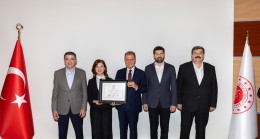 TARSUS BELEDİYE BAŞKANI ALİ BOLTAÇ, VAHAP SEÇER’İN MAZBATA TÖRENİNE KATILDI