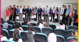 Münazara Yarışmasında Adile Onbaşı Mesleki ve Teknik Anadolu Lisesi Şampiyon Oldu