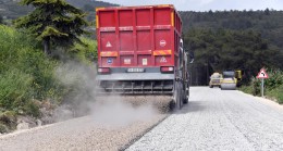 Büyükşehir’in Kırsalda Sathi Asfalt Sezonu Erdemli’de Başladı