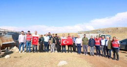 VALİ ALİ HAMZA PEHLİVAN, TOROS DAĞLARINDA, 2.300 RAKIMDA KÜÇÜKBAŞ HAYVANCILIK YAPAN YÖRÜK YAYLACI VATANDAŞLARIMIZI ZİYARET ETTİ