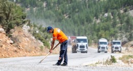 Büyükşehir’in Kırsalda Yol Çalışmaları Devam Ediyor