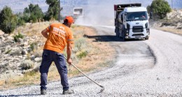 Büyükşehir Silifke’de 8 bin 100 Metrelik Yolu Yeniledi