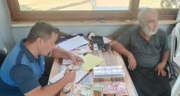 ADANA’DAN TARSUS’A DİLENMEK İÇİN PİYASA TAKSİSİYLE GELDİ