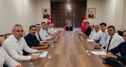TARSUS KAYMAKAMLIĞI’NDA MEVSİMLİK TARIM İŞÇİLERİNE YÖNELİK KRİTİK TOPLANTI GERÇEKLEŞTİ