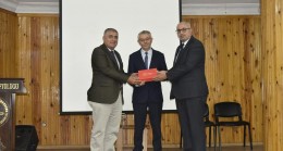 Tarsus Müftülüğü’nde “Kültürümüzde Ehl-i Beyt Sevgisi” Konulu Konferans Düzenlendi