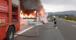 Tarsus’ta Seyir Halindeki Yolcu Otobüsünde Yangın Çıktı