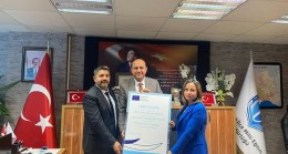 Tarsus Fatih Sultan Mehmet İlkokulu “Avrupa Mavi Okul Sertifikası” Aldı