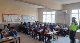 Tarsus Trafik Jandarma Ekipleri Cinköy Mahallesi Öğrencilerine Trafik Eğitimi Verdi