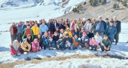 CHP Tarsus Kadın Kolları’ndan Hiç Kar Görmeyen Çocuklara ve Ailelerine Karboğazı Gezisi