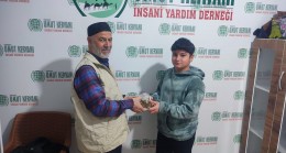 Küçük çocuk kumbarasında biriktirdiği paraları Gazze’ye bağışladı