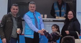 Tarsus Müftülüğü’nden Ulaş ve Dedeler İlkokulu Öğrencilerine Sıcak Çorba İkramı
