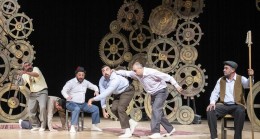 Şehir Tiyatrosu Oyuncularının Performansı Tarsuslular’dan Tam Not Aldı
