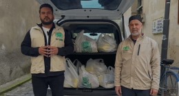 Tarsus Umut Kervanı’ndan Berat Kandili’nde Gıda Yardımı