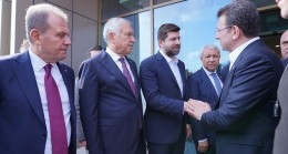 Ekrem İmamoğlu Tarsus Çukurova Uluslararası Havalimanı’nda Karşılandı