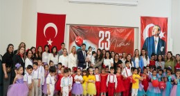 TARSUS’TA MİNİKLER 23 NİSAN’I DOYASIYA KUTLADI