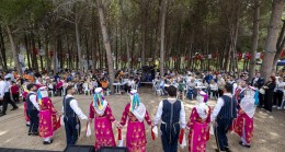 Mersin Büyükşehir Belediyesi’nden Unutulmaz Anneler Günü Etkinliği