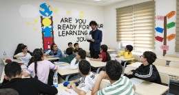 Büyükşehir’in “Hello Mersin” İngilizce Kulübü Halkkent’te Açıldı