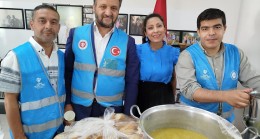 Tarsus Müftülüğü ve TDV Tarsus Şubesinden Yaşlı Dayanışma Evinde 200 Kişiye Sıcak Çorba İkramı