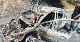 Seyir Halindeyken Alev Alan Otomobil Korkuttu “Alevler Yol Kenarındaki Ormanlık Alana Sıçradı”