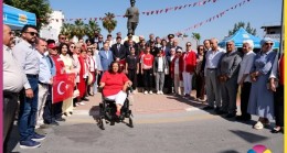 Tarsus Gençlik ve Spor İlçe Müdürü Memet Öztürk Atatürk Anıtı’na Çelenk Sundu