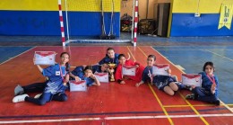 Ayşe Mirici Ortaokulu Küçük Kızlar Futsal Takımı Mersin Şampiyonu Oldu
