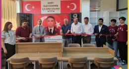 Tarsus Şehit Halil Özdemir Fen Lisesi’nde Anlamlı Açılış: Şehidimizin Adına Çalışma Salonu ve Şehit Öğretmenler Köşesi Açıldı