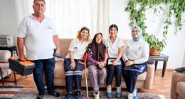 Büyükşehir, Yaşlı Vatandaşlara ‘Evlat Sevgisiyle’ Destek Oluyor
