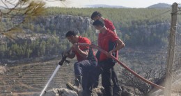 Silifke’de Çıkan Orman Yangınına Büyükşehir Ekipleri Müdahale Ediyor