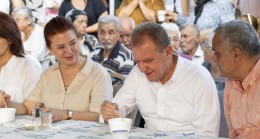 Başkan Seçer ve Meral Seçer Mezitli Cemevi’nin ‘Aşure Lokması Paylaşım Programı’na Katıldı
