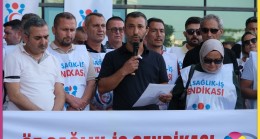 Tarsus’ta Öz Sağlık-İş Eylemlerini Erteledi, Şehitlerini Andı