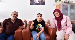 Mersin Büyükşehir Görme Engelli Nazalin’e Eğitim Yolculuğunda Işık Oldu