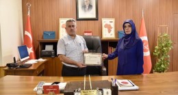 Tarsus Müftülüğü’nden Vaiz Emine Can’a Başarı Belgesi