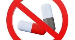 Eczanelerde Alarm Zilleri Çalıyor: “İlaç Yok!”