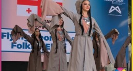 TARSUS FESTİVALİ RENKLİ GÖSTERİLERLE BAŞLADI