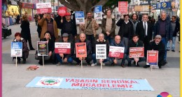 Tarsus’ta Emeklilerden Oturma Eylemi ve Basın Açıklaması