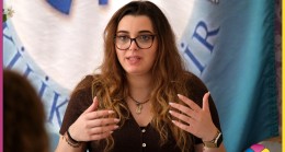 Kilikya Nehir Derneği Tarsus Kadın Komisyonu Tarsus’ta “Korku Bulutlarını Dağıtmak, Okulda Güneşli Günlere Dönüş Konferansı” gerçekleştirdi